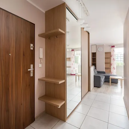Apartman Wawrzyszewska 2-bedroom By Bookinghost