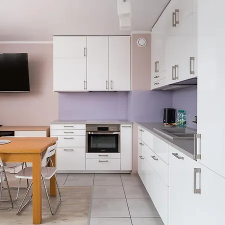 Wawrzyszewska 2-bedroom By Bookinghost Apartmán Varšava