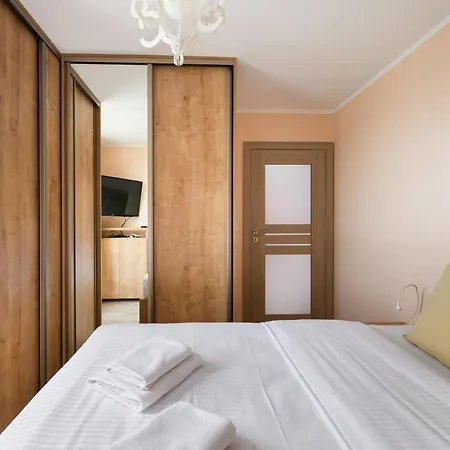 Apartmán Wawrzyszewska 2-bedroom By Bookinghost
