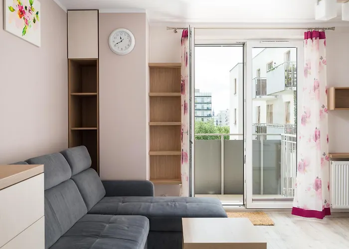 شقة Wawrzyszewska 2-bedroom By Bookinghost