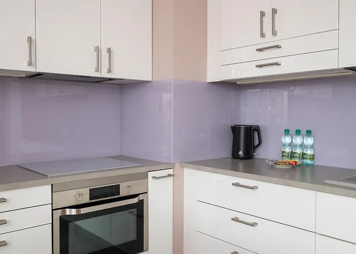 Wawrzyszewska 2-bedroom By Bookinghost Apartment *