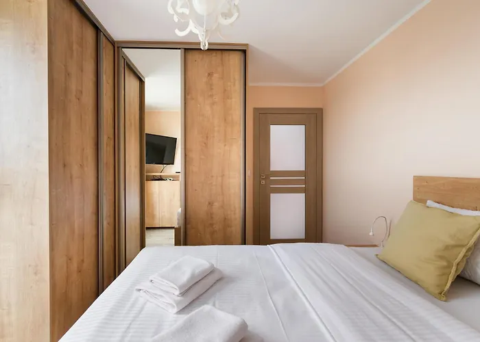 Apartment Wawrzyszewska 2-bedroom By Bookinghost