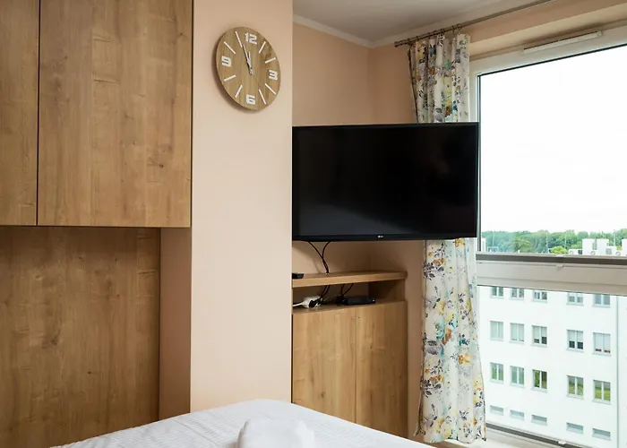 Wawrzyszewska 2-bedroom By Bookinghost Apartment *