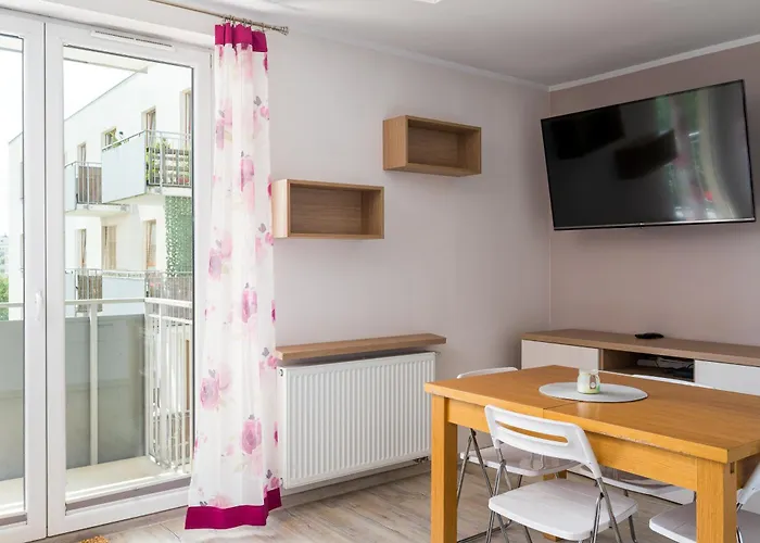 Wawrzyszewska 2-bedroom By Bookinghost Apartman Varsó